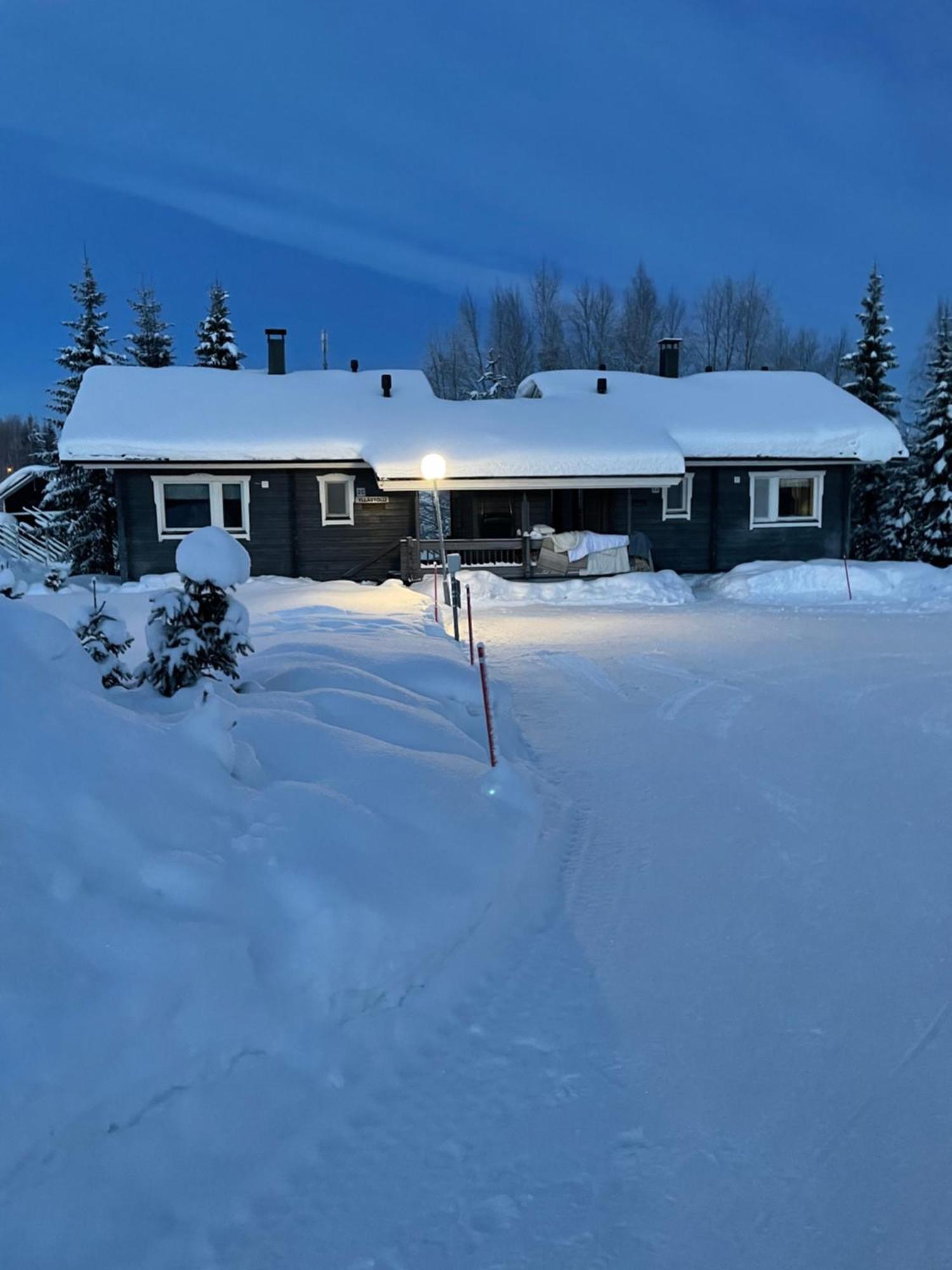 Ferienwohnung Yllaestoelli 2 D, Aekaeslompolo Kolari Exterior foto